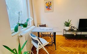 Uma- Urban Mini Apartment
